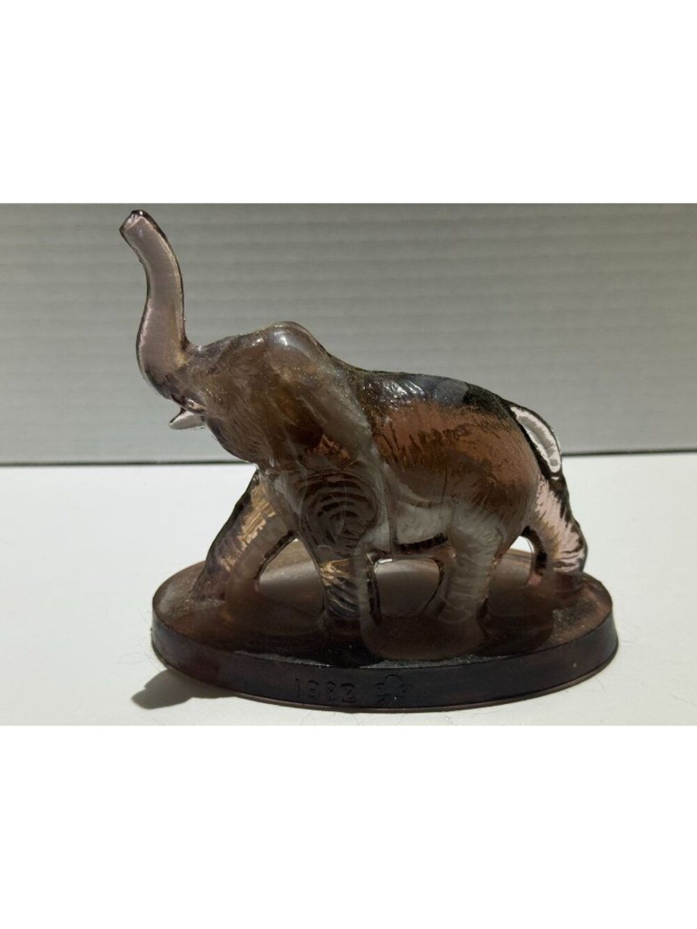 Vintage Robert Henry Mosser Glass Bimbah Elephant